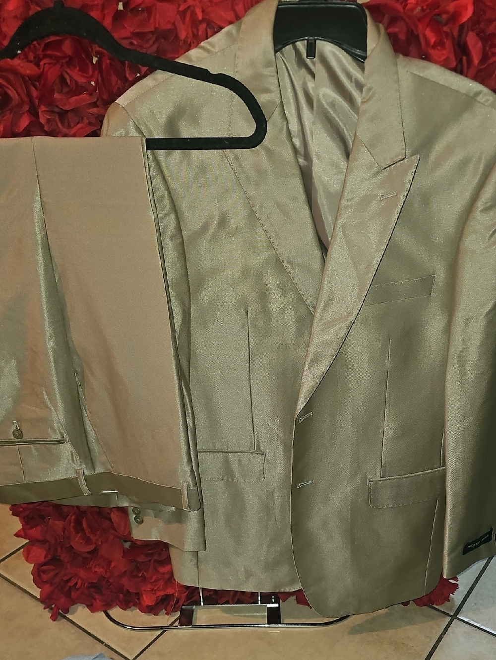 Milano Moda NWT Men's Tan Two-Piece Blazer and Trouser Suit Size 42R/36R